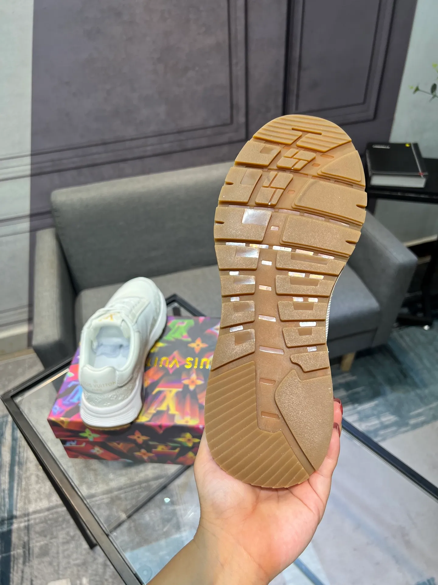 Men's shoes 💰460 "LV" The latest men's casual shoes, genuine leather lining, rubber wear-resistant outsole, fine lines and beautiful strips, not too much decoration, European and American style, comfortable and high-grade, optional, size number: 38 to 44 45 can be customized